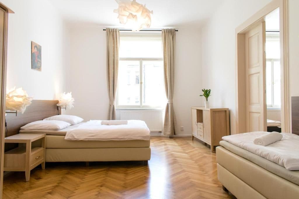 3 bedroom with open-plan kitchen flat to rent, 110 m², Krakovská, Prague, Prague 3 bedroom with open-plan kitchen flat to rent, 110 m², Krakovská, Prague, Prague