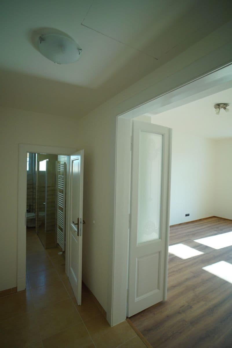 2 bedroom flat to rent, 50 m², Preslova, Prague, Prague 2 bedroom flat to rent, 50 m², Preslova, Prague, Prague