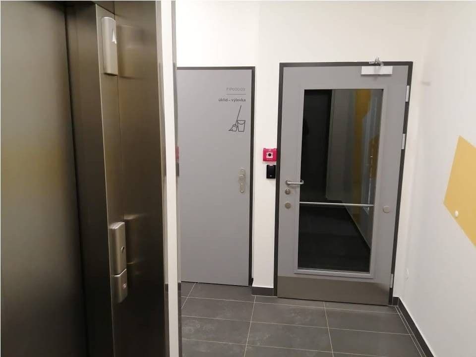 1 bedroom with open-plan kitchen flat to rent, 59 m², Svatošových, Prague, Prague 1 bedroom with open-plan kitchen flat to rent, 59 m², Svatošových, Prague, Prague