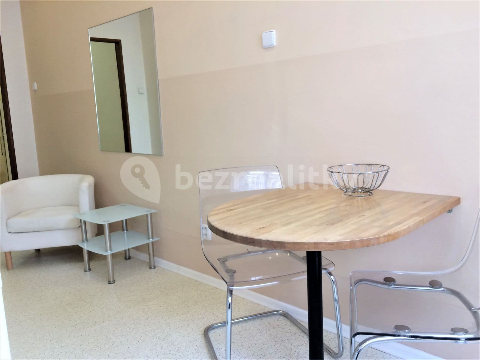 Small studio flat to rent, 25 m², Biskupcova, Prague, Prague Small studio flat to rent, 25 m², Biskupcova, Prague, Prague