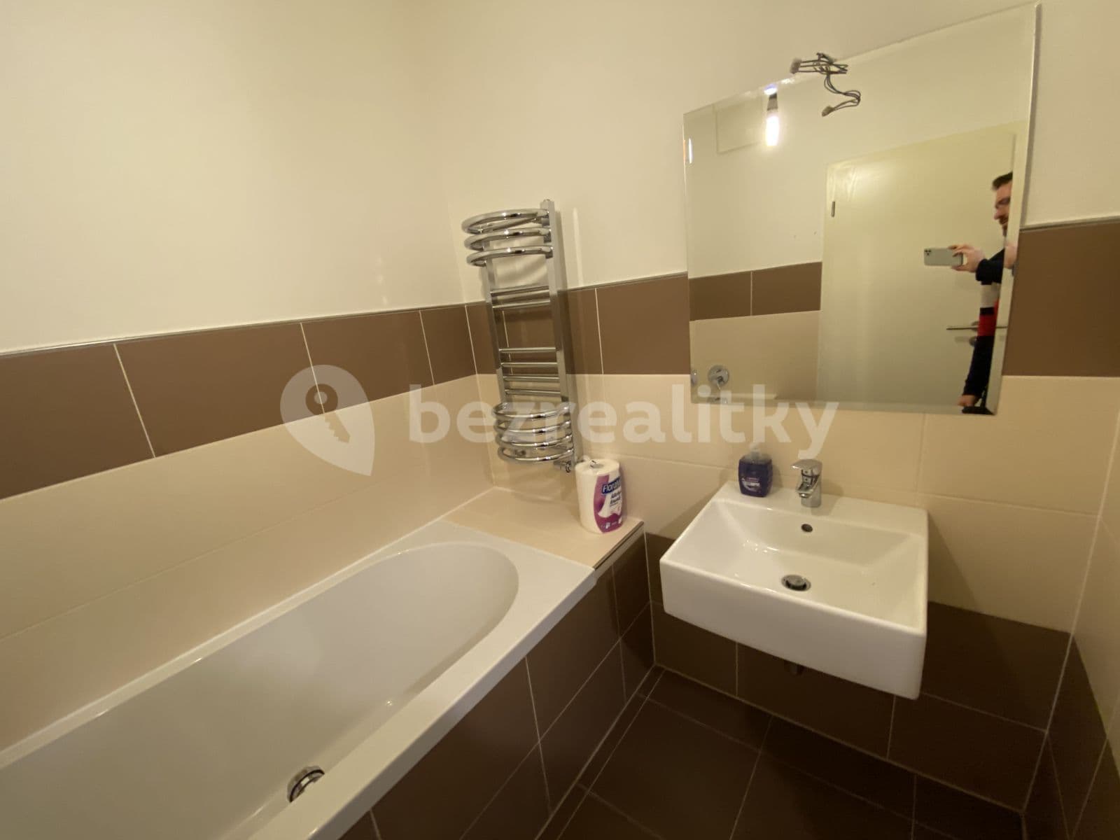 1 bedroom with open-plan kitchen flat to rent, 50 m², Plzeňská, Prague, Prague 1 bedroom with open-plan kitchen flat to rent, 50 m², Plzeňská, Prague, Prague