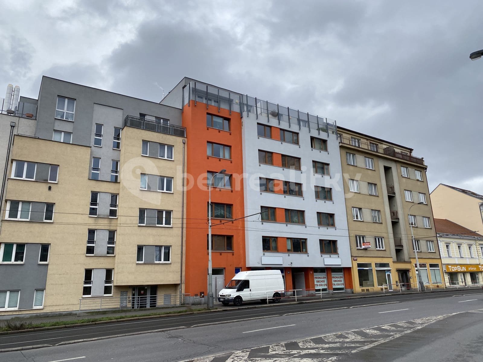 1 bedroom with open-plan kitchen flat to rent, 50 m², Plzeňská, Prague, Prague 1 bedroom with open-plan kitchen flat to rent, 50 m², Plzeňská, Prague, Prague