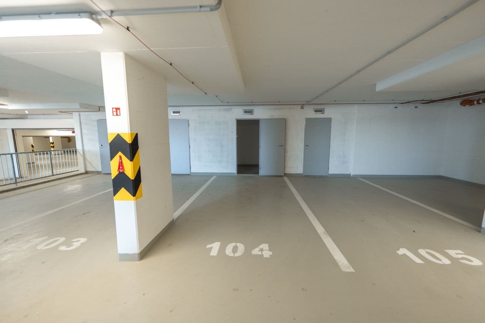 Studio flat to rent, 35 m², Miloše Havla, Prague, Prague Studio flat to rent, 35 m², Miloše Havla, Prague, Prague