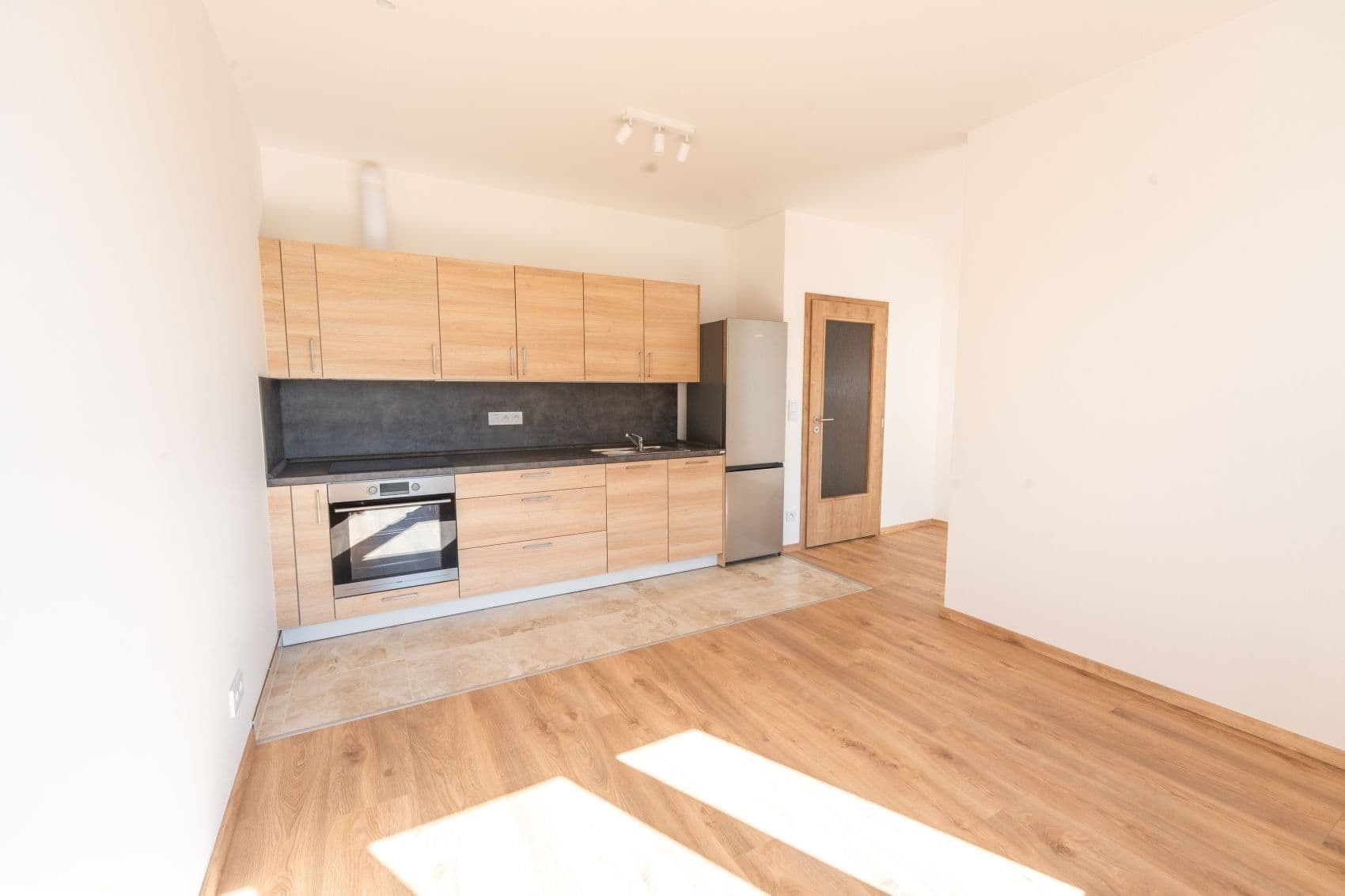 Studio flat to rent, 35 m², Miloše Havla, Prague, Prague Studio flat to rent, 35 m², Miloše Havla, Prague, Prague