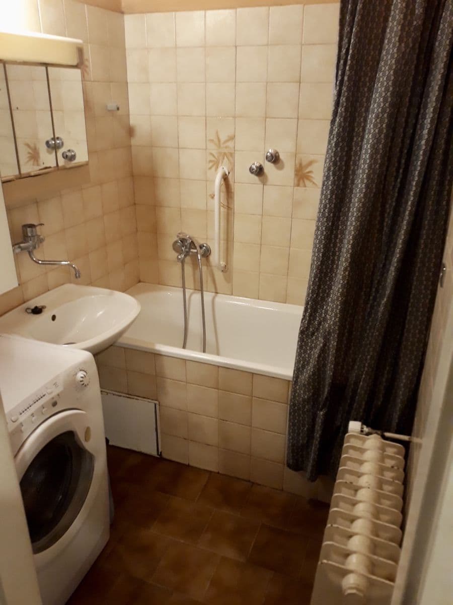 2 bedroom flat to rent, 64 m², Lucemburská, Prague, Prague 2 bedroom flat to rent, 64 m², Lucemburská, Prague, Prague