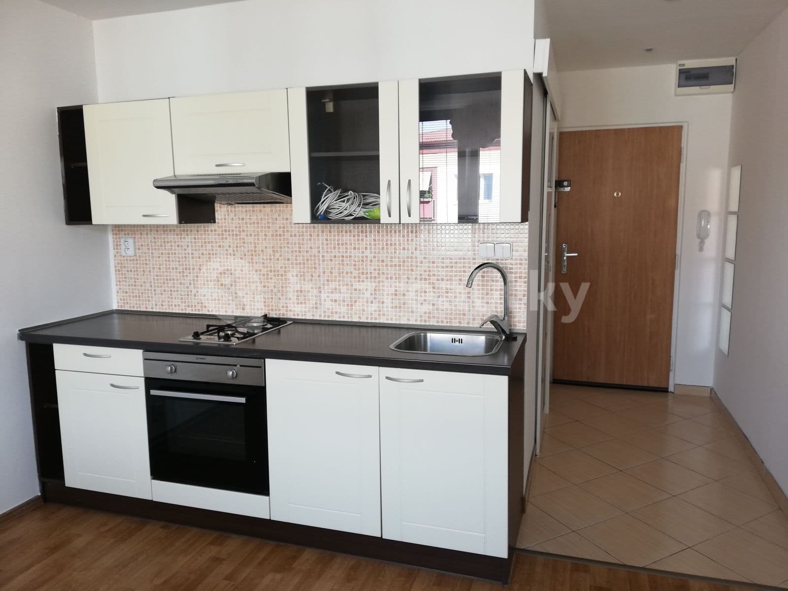 1 bedroom with open-plan kitchen flat to rent, 37 m², Jiřího z Poděbrad, Litoměřice, Ústecký Region 1 bedroom with open-plan kitchen flat to rent, 37 m², Jiřího z Poděbrad, Litoměřice, Ústecký Region