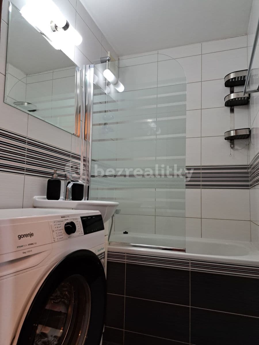 1 bedroom with open-plan kitchen flat to rent, 45 m², Kardašovská, Prague, Prague 1 bedroom with open-plan kitchen flat to rent, 45 m², Kardašovská, Prague, Prague