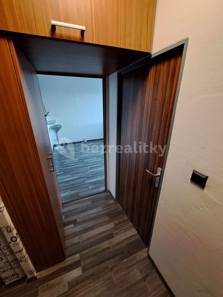 1 bedroom with open-plan kitchen flat to rent, 45 m², Kardašovská, Prague, Prague 1 bedroom with open-plan kitchen flat to rent, 45 m², Kardašovská, Prague, Prague