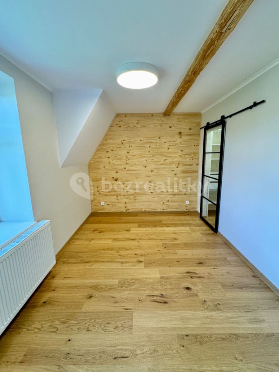 3 bedroom with open-plan kitchen flat to rent, 97 m², Smetanova, Jablonec nad Nisou, Liberecký Region 3 bedroom with open-plan kitchen flat to rent, 97 m², Smetanova, Jablonec nad Nisou, Liberecký Region