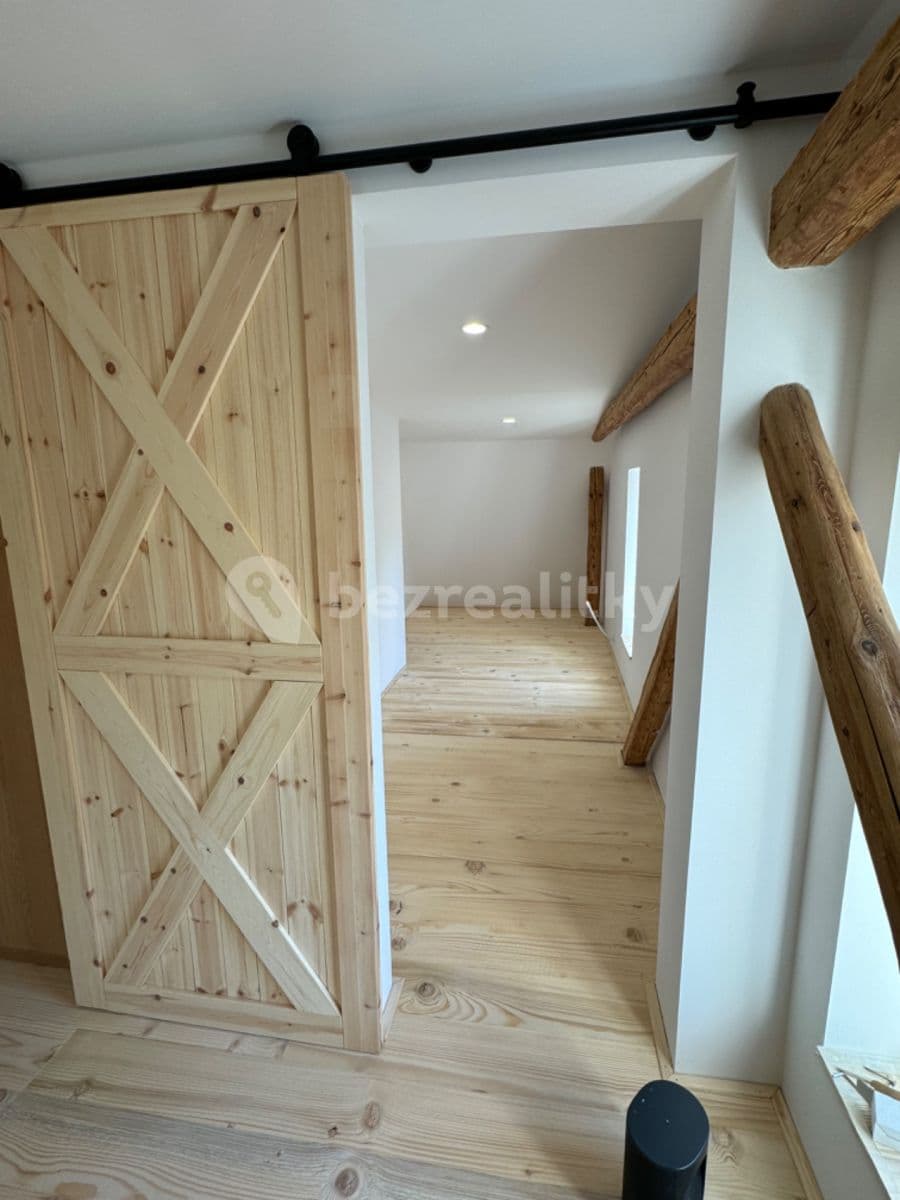 3 bedroom with open-plan kitchen flat to rent, 97 m², Smetanova, Jablonec nad Nisou, Liberecký Region 3 bedroom with open-plan kitchen flat to rent, 97 m², Smetanova, Jablonec nad Nisou, Liberecký Region