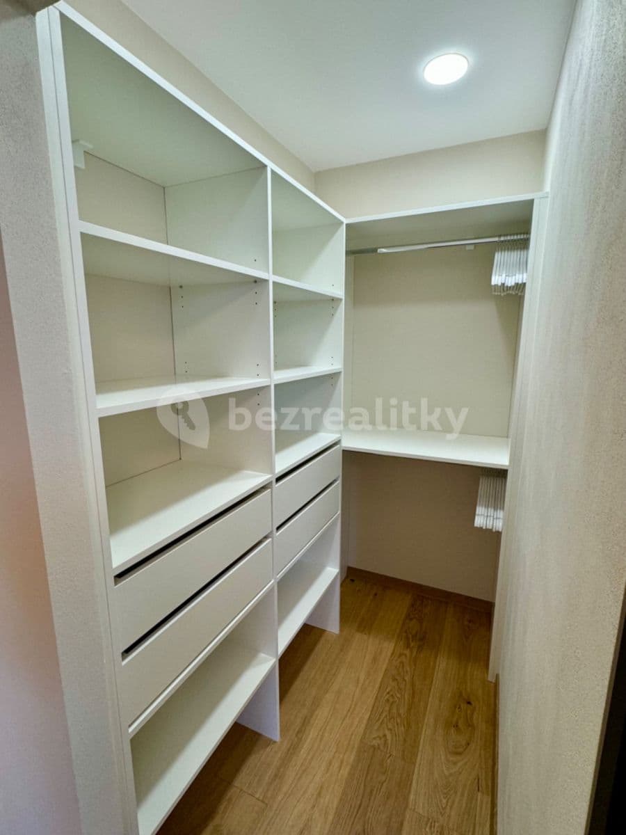 3 bedroom with open-plan kitchen flat to rent, 97 m², Smetanova, Jablonec nad Nisou, Liberecký Region 3 bedroom with open-plan kitchen flat to rent, 97 m², Smetanova, Jablonec nad Nisou, Liberecký Region