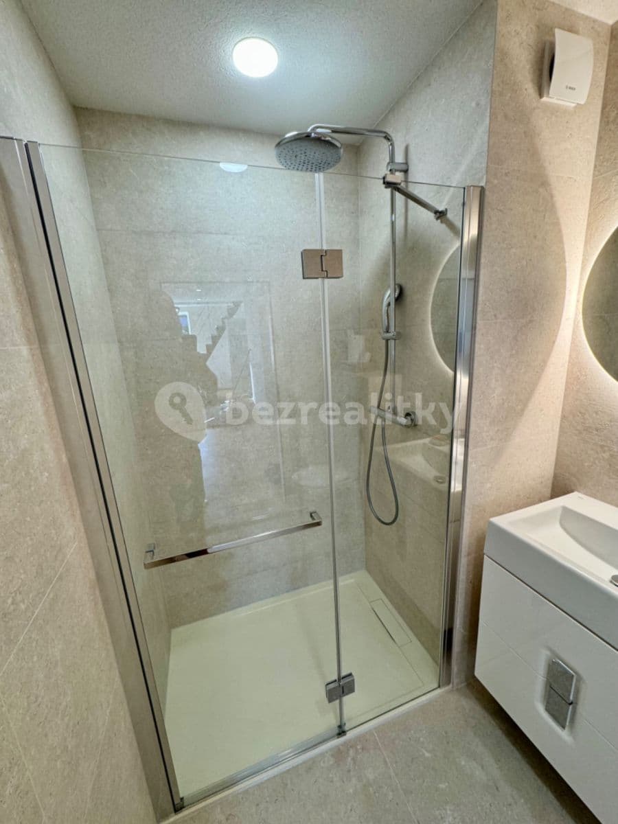 3 bedroom with open-plan kitchen flat to rent, 97 m², Smetanova, Jablonec nad Nisou, Liberecký Region 3 bedroom with open-plan kitchen flat to rent, 97 m², Smetanova, Jablonec nad Nisou, Liberecký Region