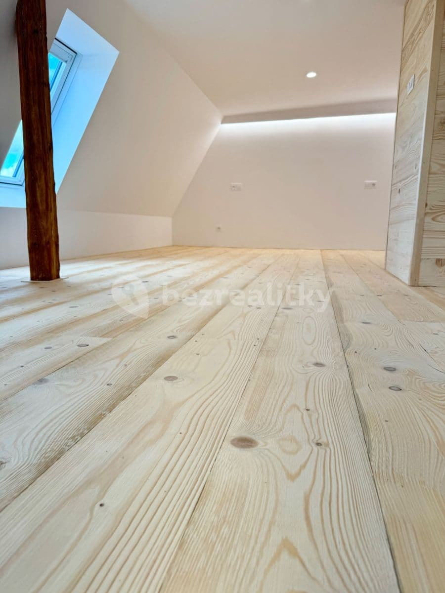 3 bedroom with open-plan kitchen flat to rent, 97 m², Smetanova, Jablonec nad Nisou, Liberecký Region 3 bedroom with open-plan kitchen flat to rent, 97 m², Smetanova, Jablonec nad Nisou, Liberecký Region