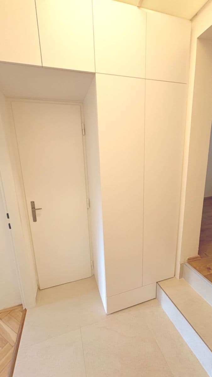 1 bedroom with open-plan kitchen flat to rent, 40 m², Na Vrstvách, Prague, Prague 1 bedroom with open-plan kitchen flat to rent, 40 m², Na Vrstvách, Prague, Prague