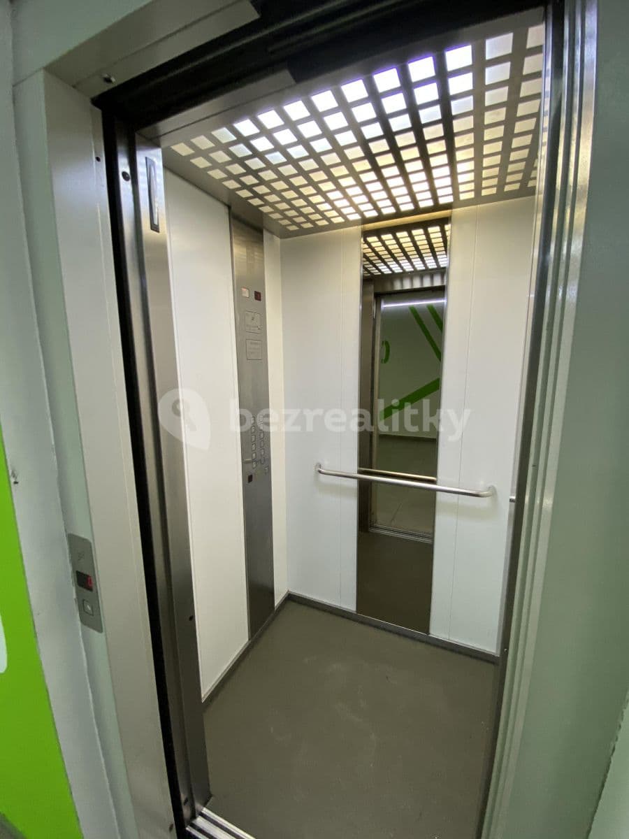 Studio flat to rent, 32 m², Topolová, Prague, Prague Studio flat to rent, 32 m², Topolová, Prague, Prague