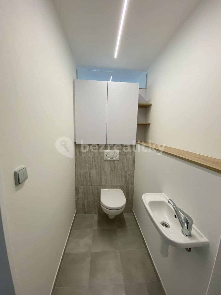Studio flat to rent, 32 m², Topolová, Prague, Prague Studio flat to rent, 32 m², Topolová, Prague, Prague