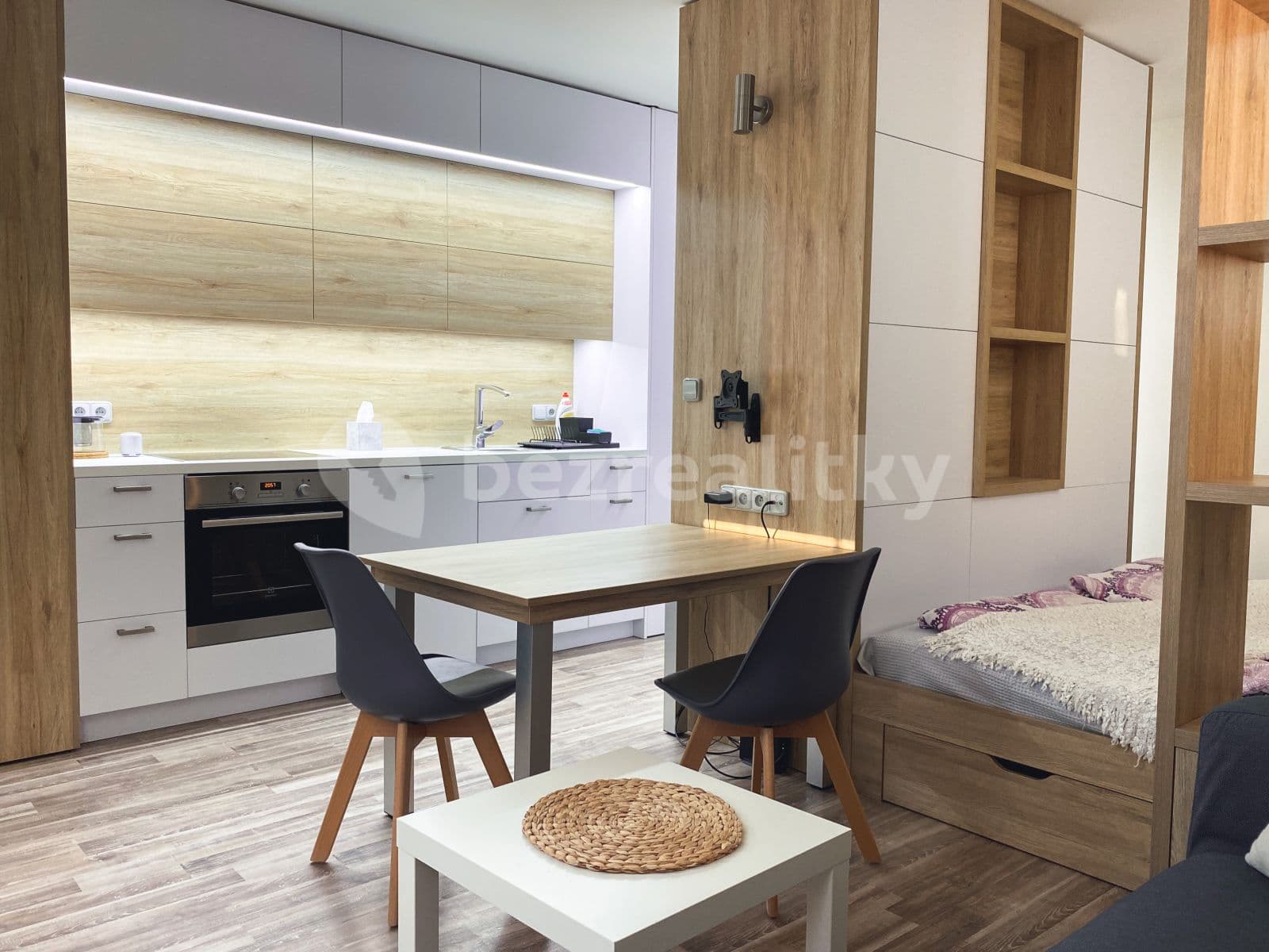 Studio flat to rent, 32 m², Topolová, Prague, Prague Studio flat to rent, 32 m², Topolová, Prague, Prague