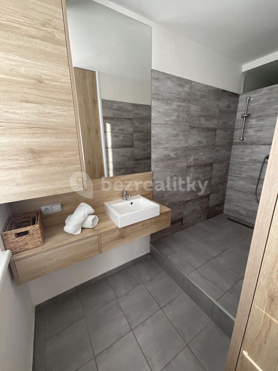 Studio flat to rent, 32 m², Topolová, Prague, Prague Studio flat to rent, 32 m², Topolová, Prague, Prague