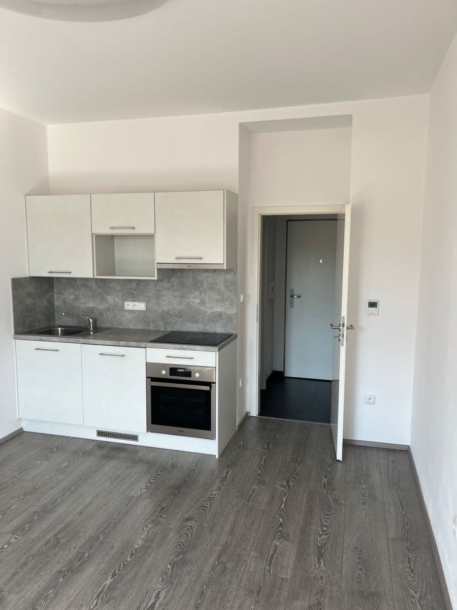 Studio flat to rent, 28 m², Omská, Prague, Prague Studio flat to rent, 28 m², Omská, Prague, Prague