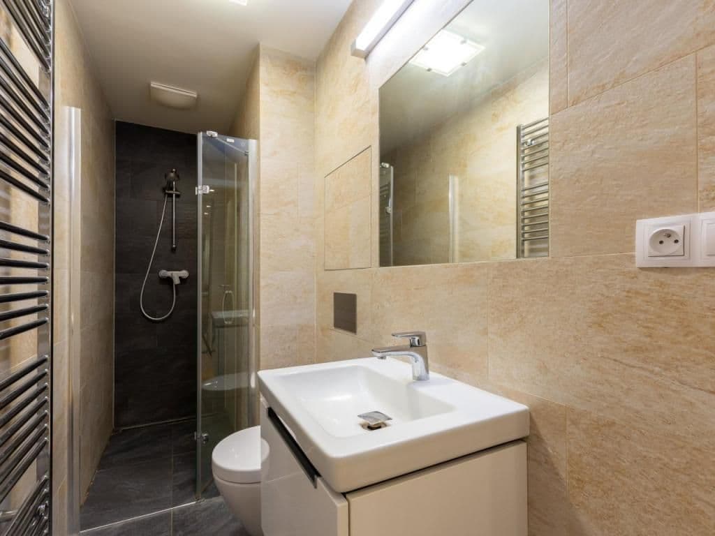 3 bedroom with open-plan kitchen flat to rent, 91 m², Kališnická, Prague, Prague 3 bedroom with open-plan kitchen flat to rent, 91 m², Kališnická, Prague, Prague