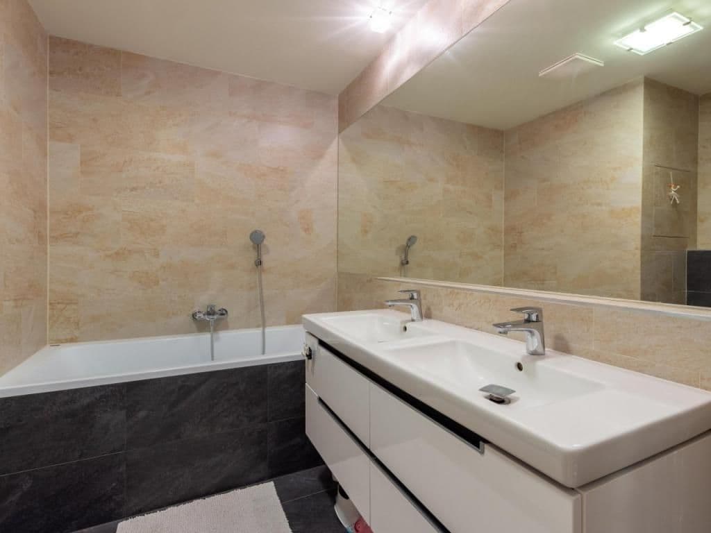 3 bedroom with open-plan kitchen flat to rent, 91 m², Kališnická, Prague, Prague 3 bedroom with open-plan kitchen flat to rent, 91 m², Kališnická, Prague, Prague