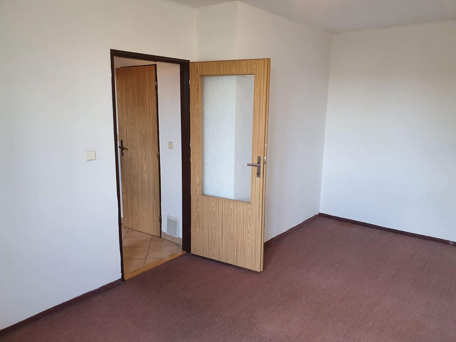 1 bedroom with open-plan kitchen flat to rent, 61 m², Politických Vězňů, Plzeň, Plzeňský Region 1 bedroom with open-plan kitchen flat to rent, 61 m², Politických Vězňů, Plzeň, Plzeňský Region