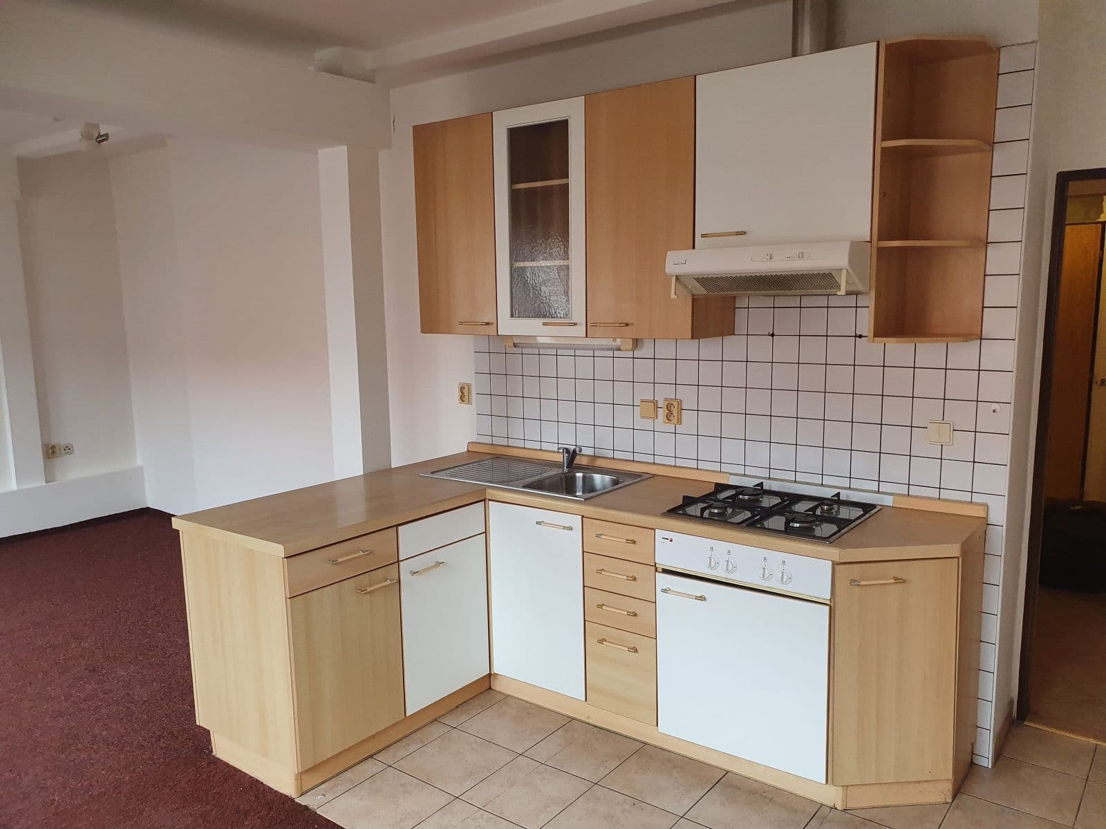1 bedroom with open-plan kitchen flat to rent, 61 m², Politických Vězňů, Plzeň, Plzeňský Region 1 bedroom with open-plan kitchen flat to rent, 61 m², Politických Vězňů, Plzeň, Plzeňský Region