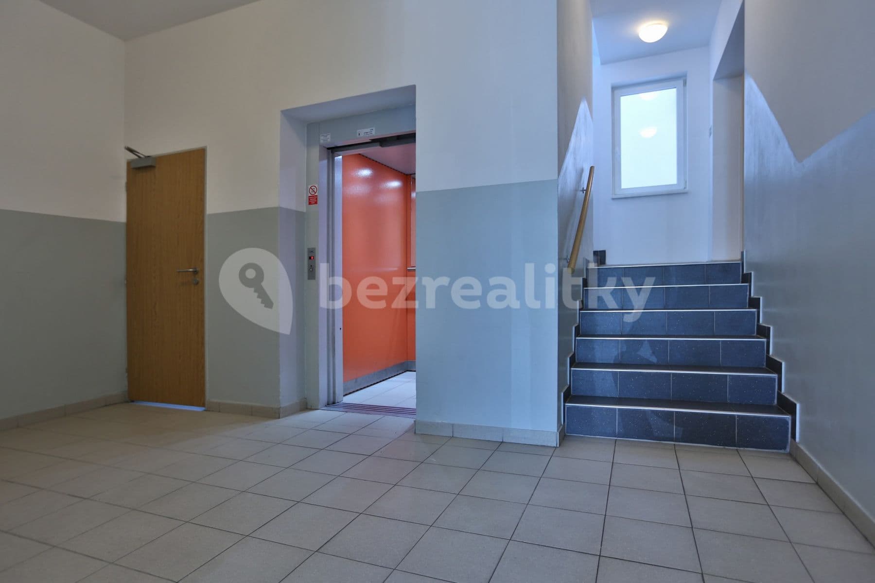 2 bedroom with open-plan kitchen flat to rent, 90 m², Elišky Přemyslovny, Prague, Prague 2 bedroom with open-plan kitchen flat to rent, 90 m², Elišky Přemyslovny, Prague, Prague