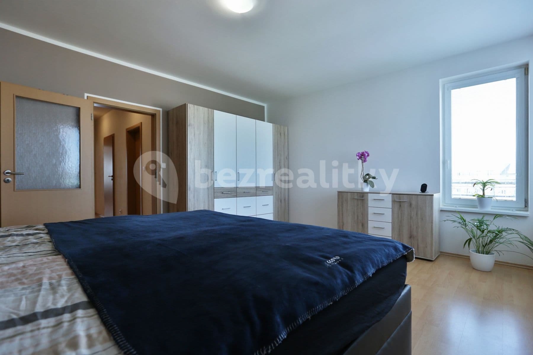 2 bedroom with open-plan kitchen flat to rent, 90 m², Elišky Přemyslovny, Prague, Prague 2 bedroom with open-plan kitchen flat to rent, 90 m², Elišky Přemyslovny, Prague, Prague