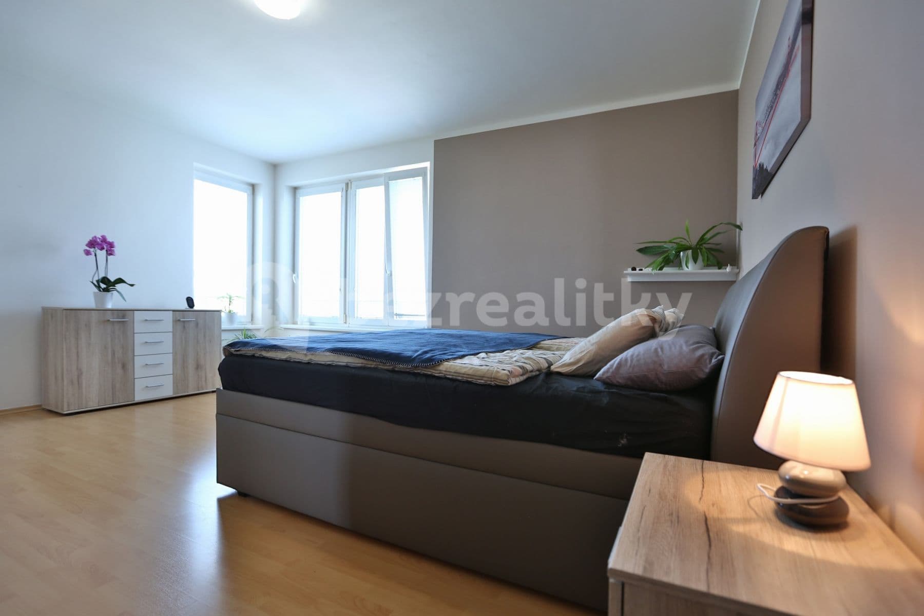 2 bedroom with open-plan kitchen flat to rent, 90 m², Elišky Přemyslovny, Prague, Prague 2 bedroom with open-plan kitchen flat to rent, 90 m², Elišky Přemyslovny, Prague, Prague