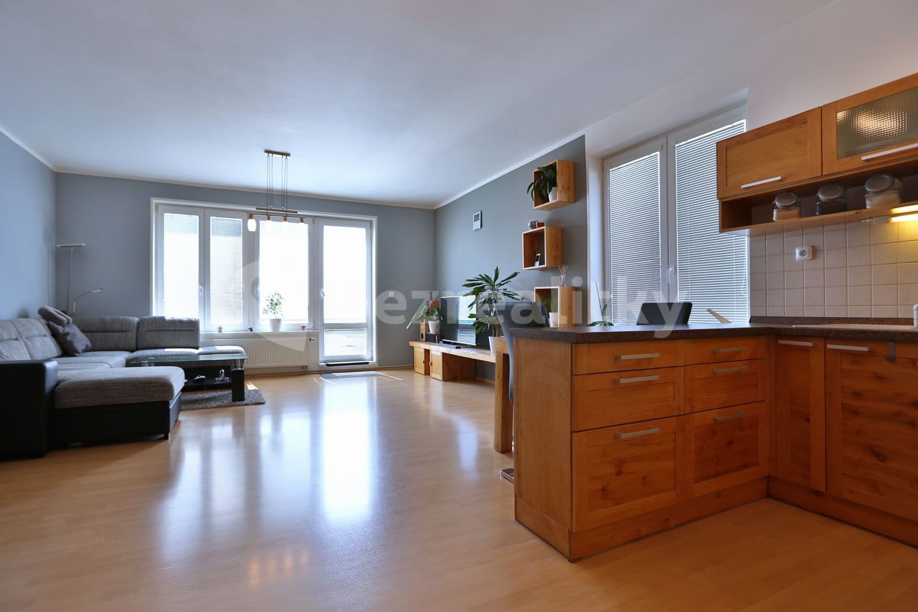 2 bedroom with open-plan kitchen flat to rent, 90 m², Elišky Přemyslovny, Prague, Prague 2 bedroom with open-plan kitchen flat to rent, 90 m², Elišky Přemyslovny, Prague, Prague