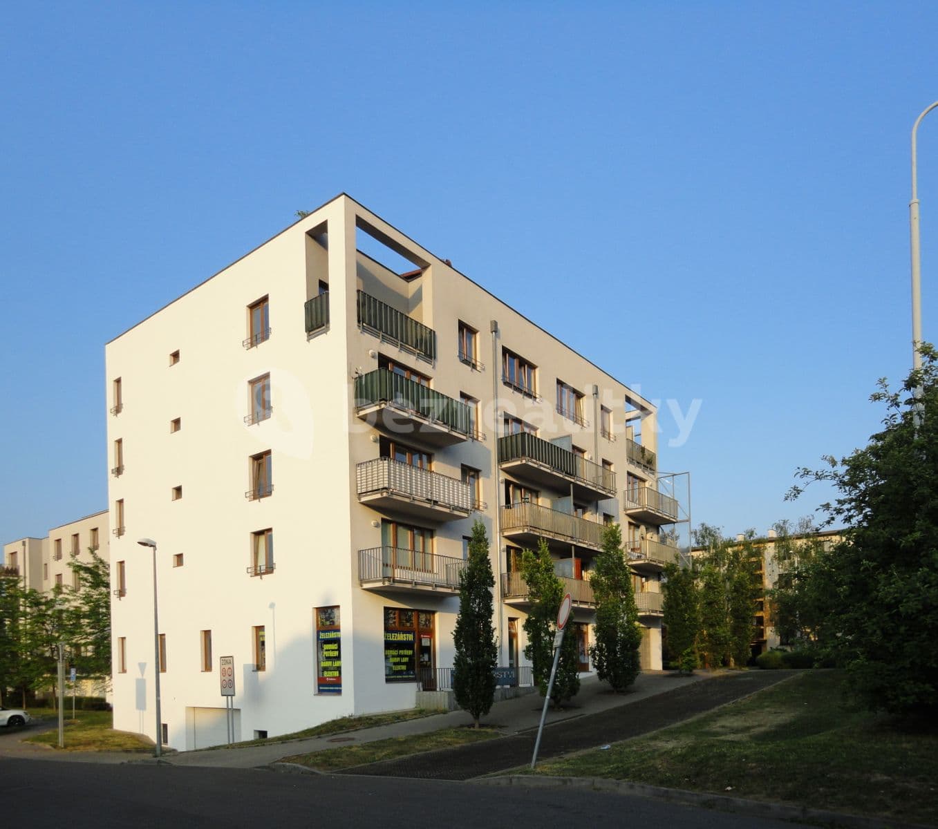 2 bedroom with open-plan kitchen flat to rent, 90 m², Elišky Přemyslovny, Prague, Prague 2 bedroom with open-plan kitchen flat to rent, 90 m², Elišky Přemyslovny, Prague, Prague