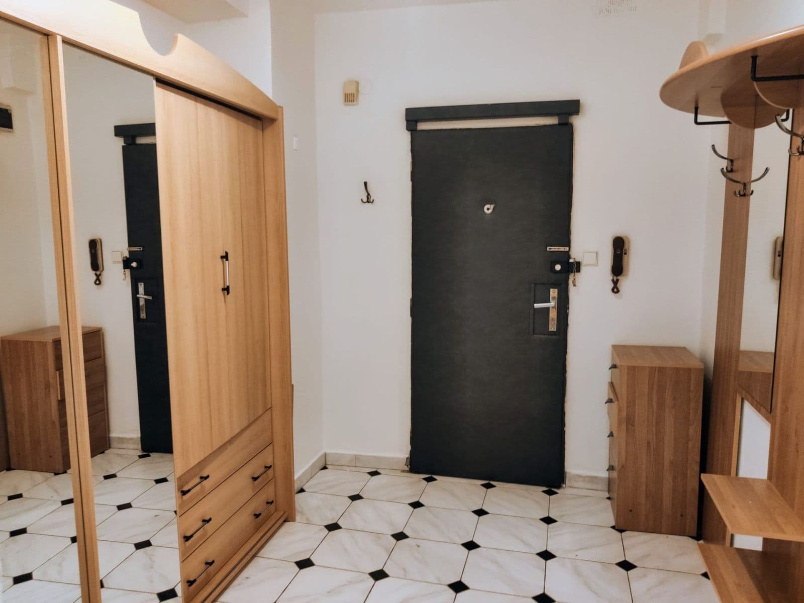 1 bedroom with open-plan kitchen flat to rent, 50 m², Čerchovská, Prague, Prague 1 bedroom with open-plan kitchen flat to rent, 50 m², Čerchovská, Prague, Prague