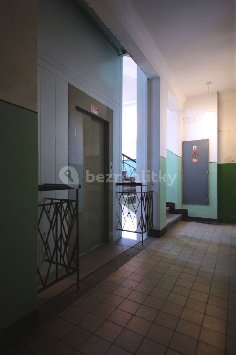 1 bedroom with open-plan kitchen flat to rent, 50 m², U Svobodárny, Prague, Prague 1 bedroom with open-plan kitchen flat to rent, 50 m², U Svobodárny, Prague, Prague