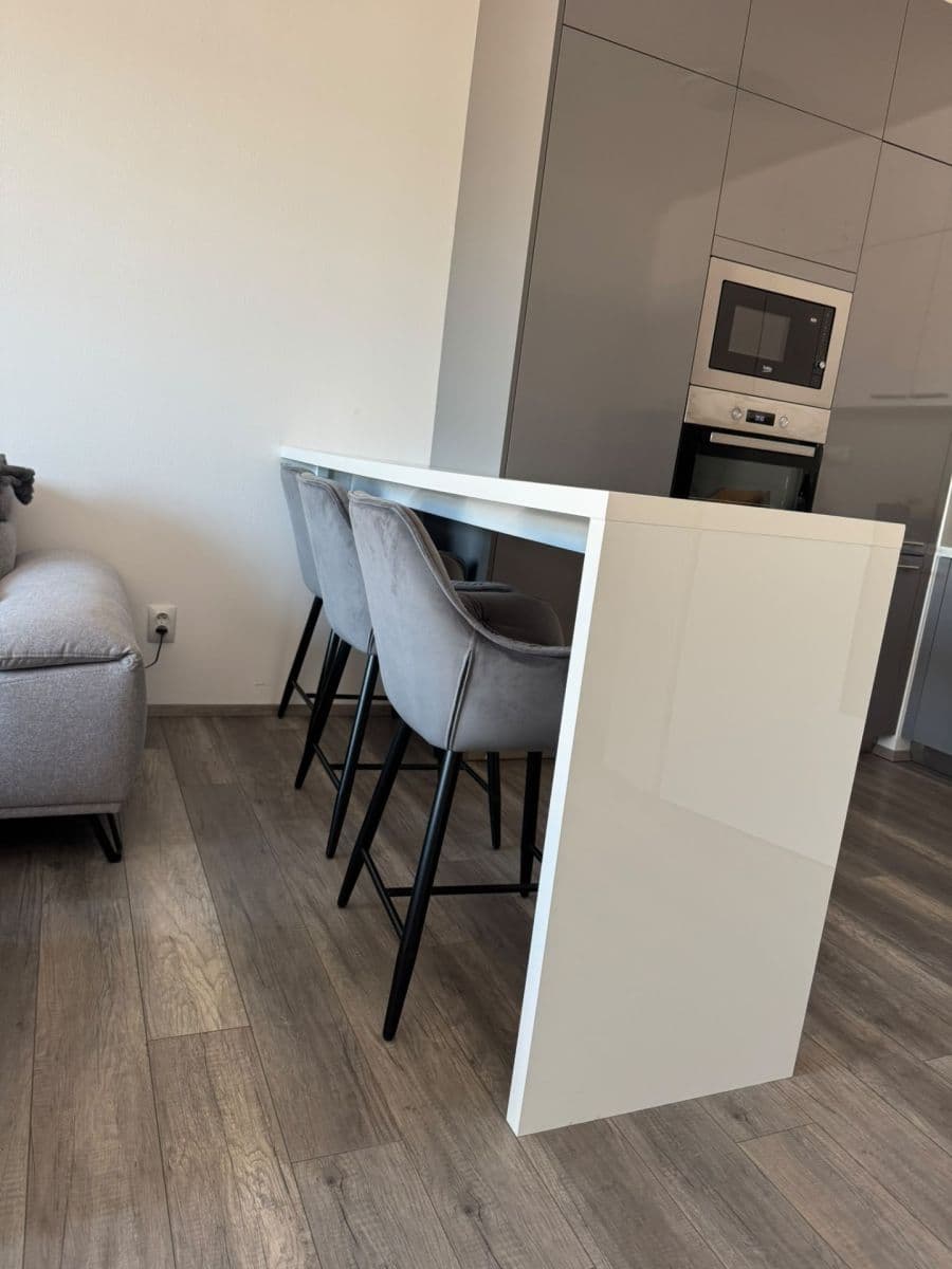 2 bedroom with open-plan kitchen flat to rent, 71 m², Sentická, Brno, Jihomoravský Region 2 bedroom with open-plan kitchen flat to rent, 71 m², Sentická, Brno, Jihomoravský Region