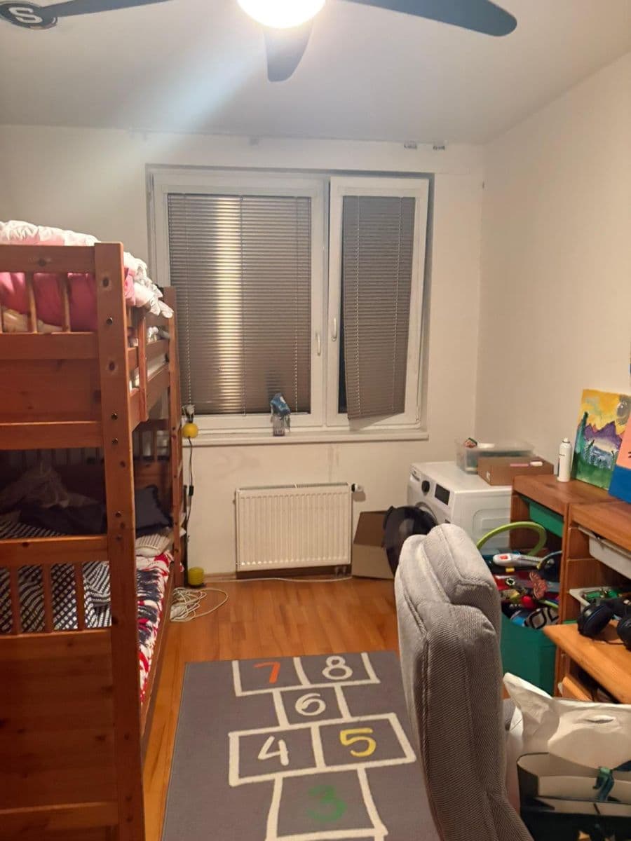 2 bedroom with open-plan kitchen flat to rent, 80 m², Zakšínská, Prague, Prague 2 bedroom with open-plan kitchen flat to rent, 80 m², Zakšínská, Prague, Prague