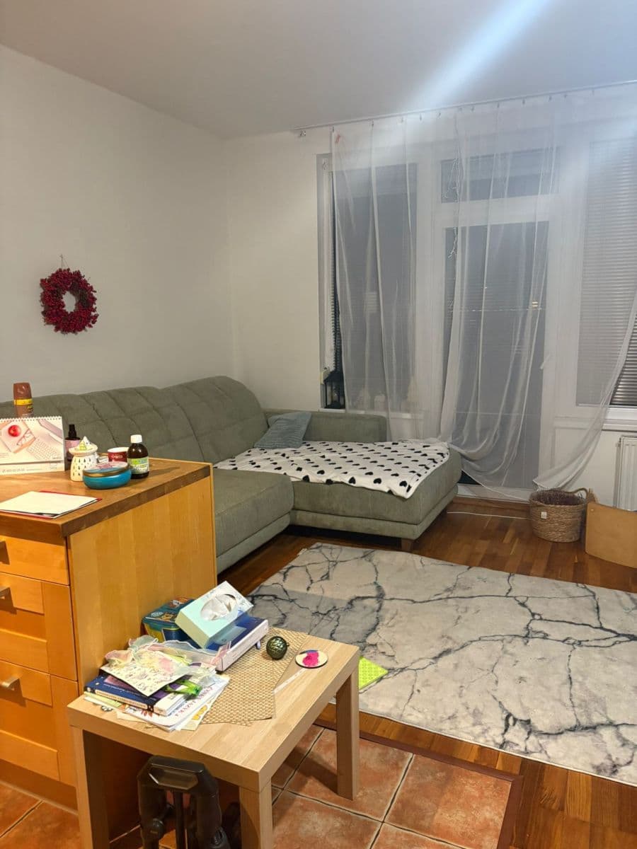 2 bedroom with open-plan kitchen flat to rent, 80 m², Zakšínská, Prague, Prague 2 bedroom with open-plan kitchen flat to rent, 80 m², Zakšínská, Prague, Prague