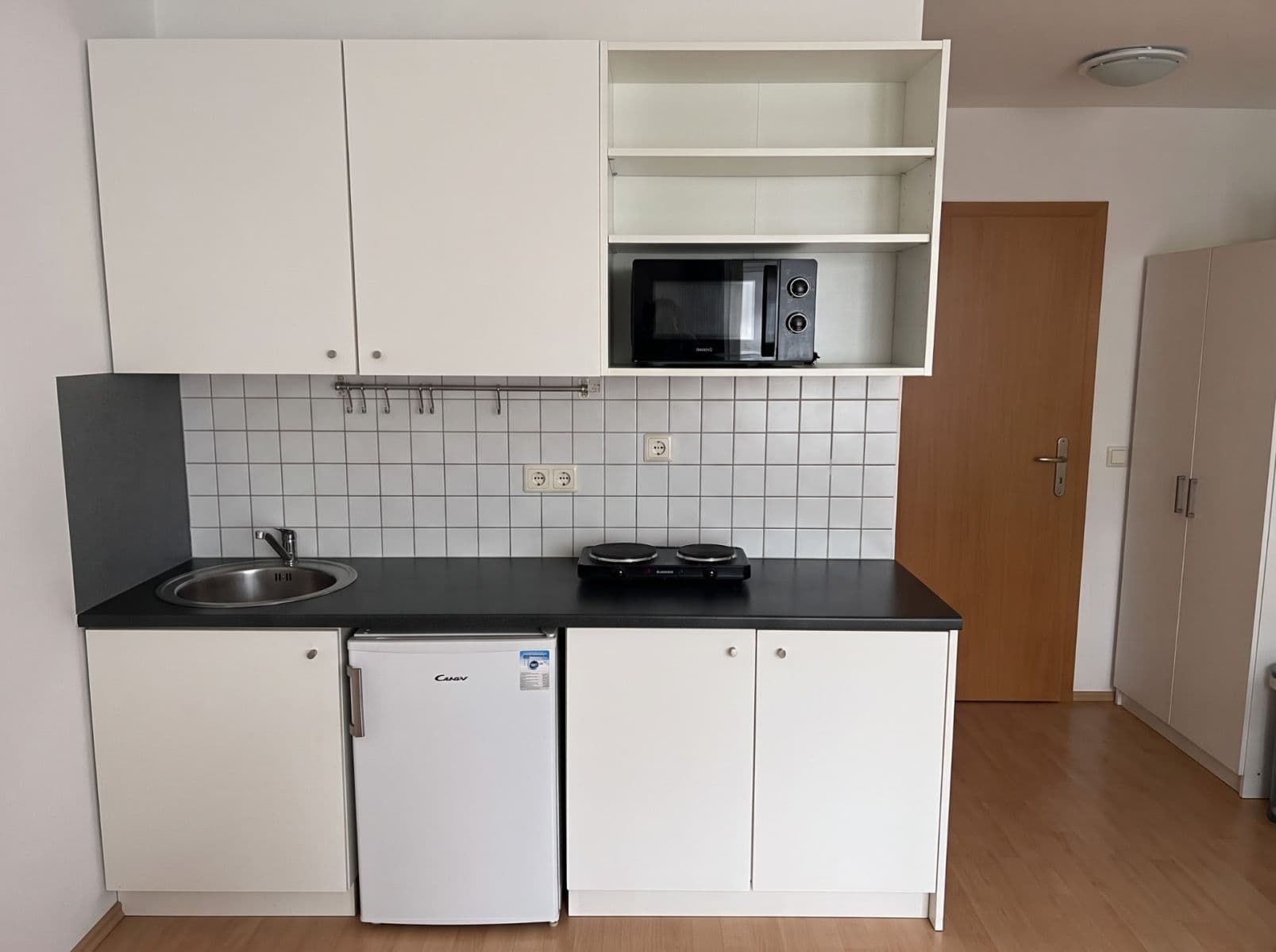 Studio flat to rent, 25 m², Zbynická, Prague, Prague Studio flat to rent, 25 m², Zbynická, Prague, Prague