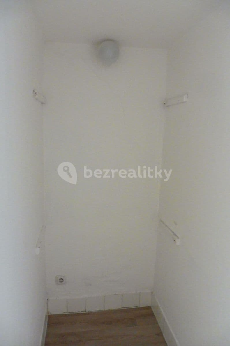 1 bedroom flat to rent, 43 m², Srbská, Brno, Jihomoravský Region 1 bedroom flat to rent, 43 m², Srbská, Brno, Jihomoravský Region