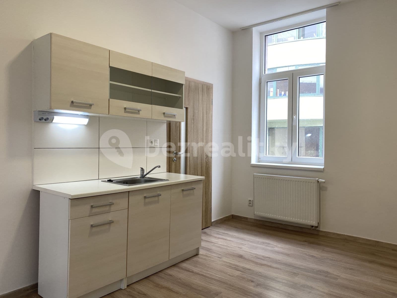 Studio flat to rent, 18 m², Riegrovo Náměstí, Poděbrady, Středočeský Region Studio flat to rent, 18 m², Riegrovo Náměstí, Poděbrady, Středočeský Region
