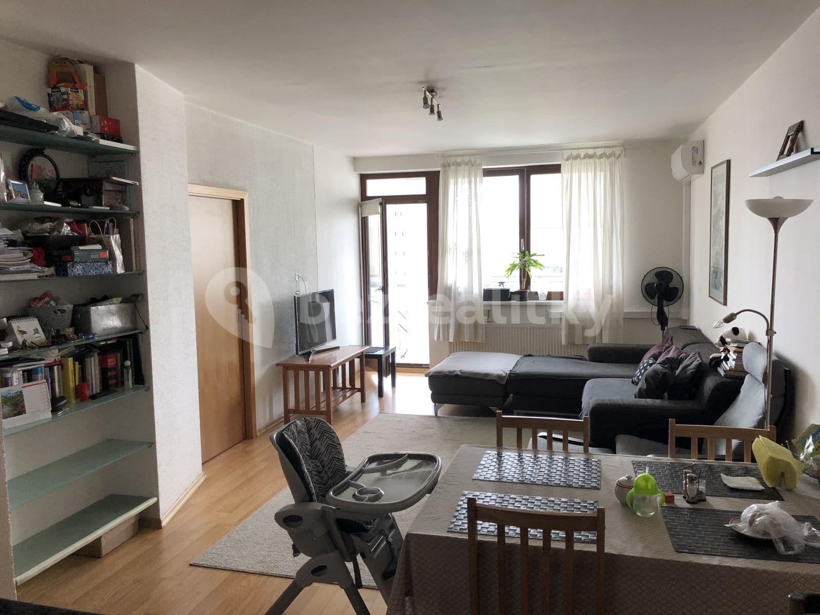 1 bedroom with open-plan kitchen flat to rent, 67 m², Osadní, Prague, Prague 1 bedroom with open-plan kitchen flat to rent, 67 m², Osadní, Prague, Prague
