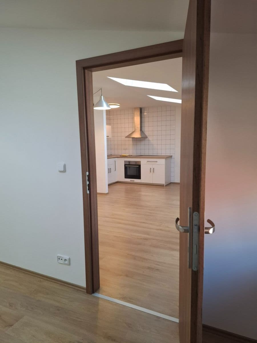 1 bedroom with open-plan kitchen flat to rent, 66 m², Beroun, Beroun, Středočeský Region 1 bedroom with open-plan kitchen flat to rent, 66 m², Beroun, Beroun, Středočeský Region