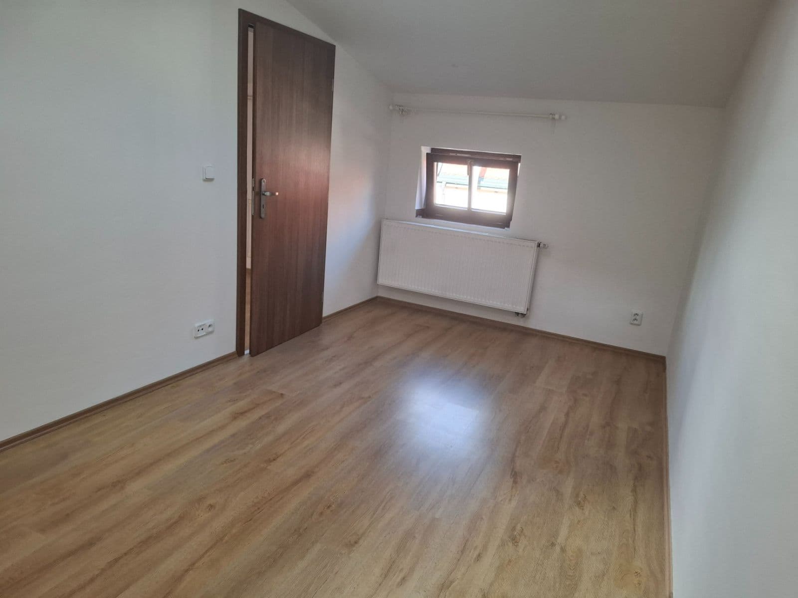1 bedroom with open-plan kitchen flat to rent, 66 m², Beroun, Beroun, Středočeský Region 1 bedroom with open-plan kitchen flat to rent, 66 m², Beroun, Beroun, Středočeský Region