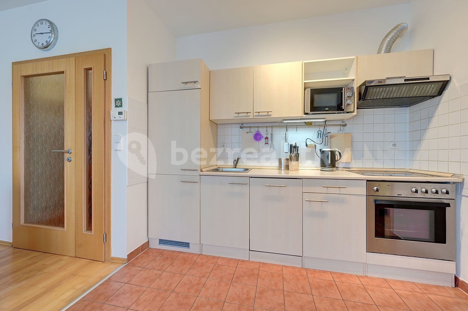 1 bedroom with open-plan kitchen flat to rent, 42 m², Čistovická, Prague, Prague 1 bedroom with open-plan kitchen flat to rent, 42 m², Čistovická, Prague, Prague