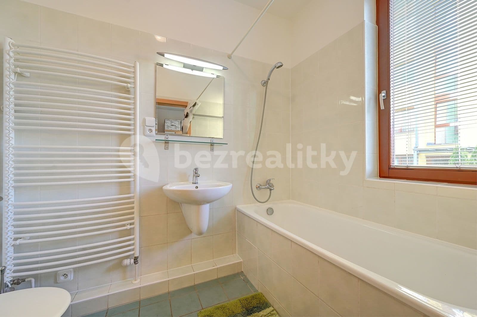 1 bedroom with open-plan kitchen flat to rent, 42 m², Čistovická, Prague, Prague 1 bedroom with open-plan kitchen flat to rent, 42 m², Čistovická, Prague, Prague