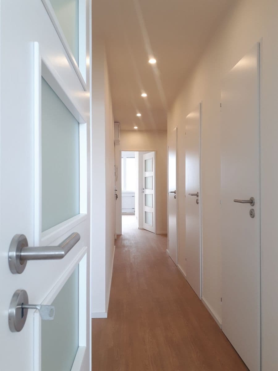 2 bedroom with open-plan kitchen flat to rent, 72 m², Frostova, Prague, Prague 2 bedroom with open-plan kitchen flat to rent, 72 m², Frostova, Prague, Prague