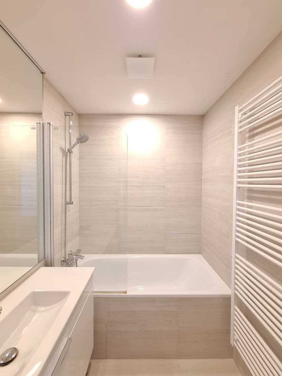 2 bedroom with open-plan kitchen flat to rent, 72 m², Frostova, Prague, Prague 2 bedroom with open-plan kitchen flat to rent, 72 m², Frostova, Prague, Prague