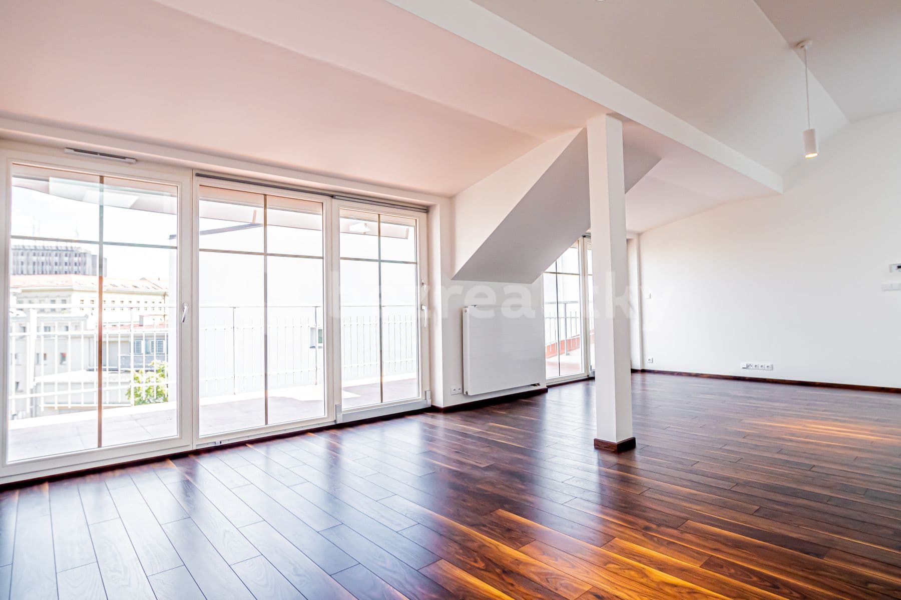 4 bedroom with open-plan kitchen flat to rent, 184 m², Lípová, Prague, Prague 4 bedroom with open-plan kitchen flat to rent, 184 m², Lípová, Prague, Prague