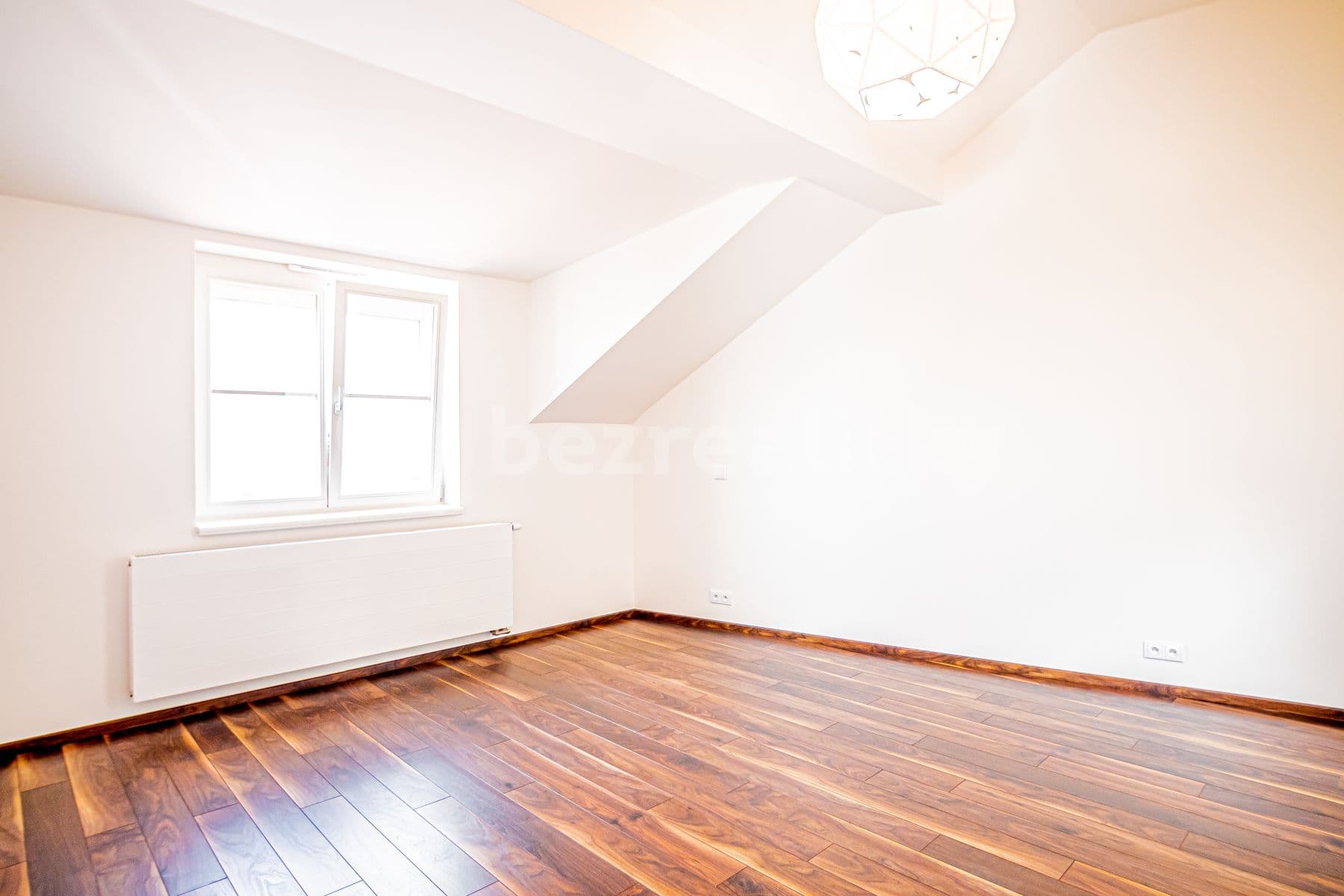 4 bedroom with open-plan kitchen flat to rent, 184 m², Lípová, Prague, Prague 4 bedroom with open-plan kitchen flat to rent, 184 m², Lípová, Prague, Prague