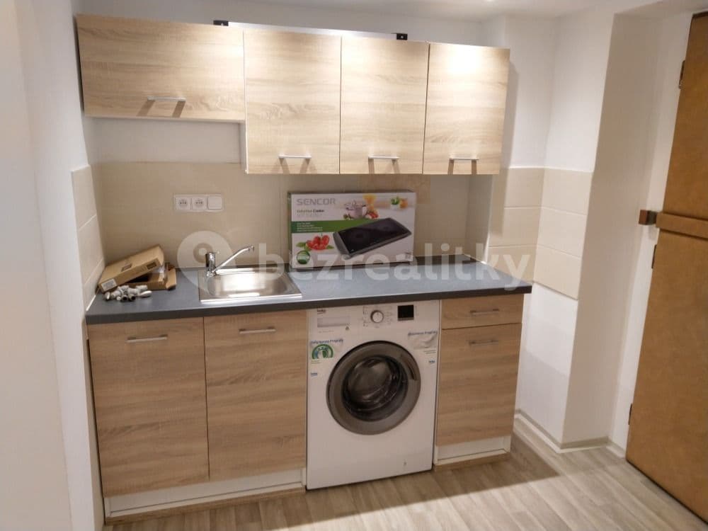 Small studio flat to rent, 22 m², Lublaňská, Prague, Prague Small studio flat to rent, 22 m², Lublaňská, Prague, Prague